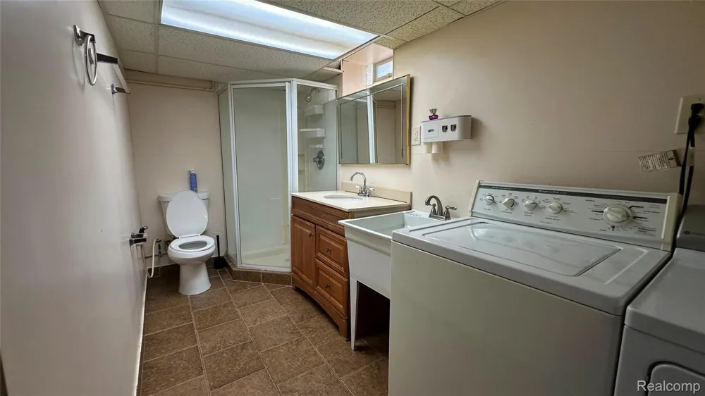 8243 Virgil Street S Dearborn Heights City, MI 48127