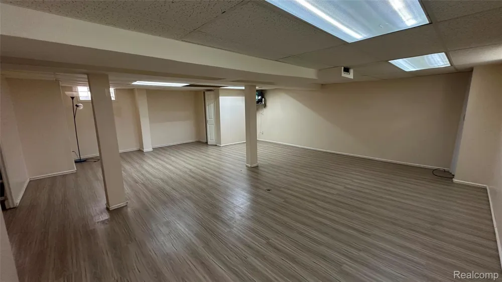 8243 Virgil Street S Dearborn Heights City, MI 48127