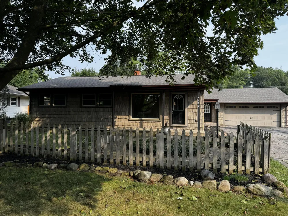 5480 Wellesley Drive Spring Arbor Township, MI 49201