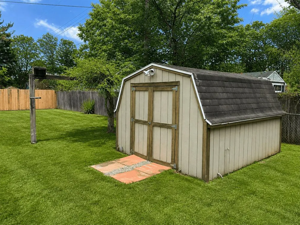 5480 Wellesley Drive Spring Arbor Township, MI 49201