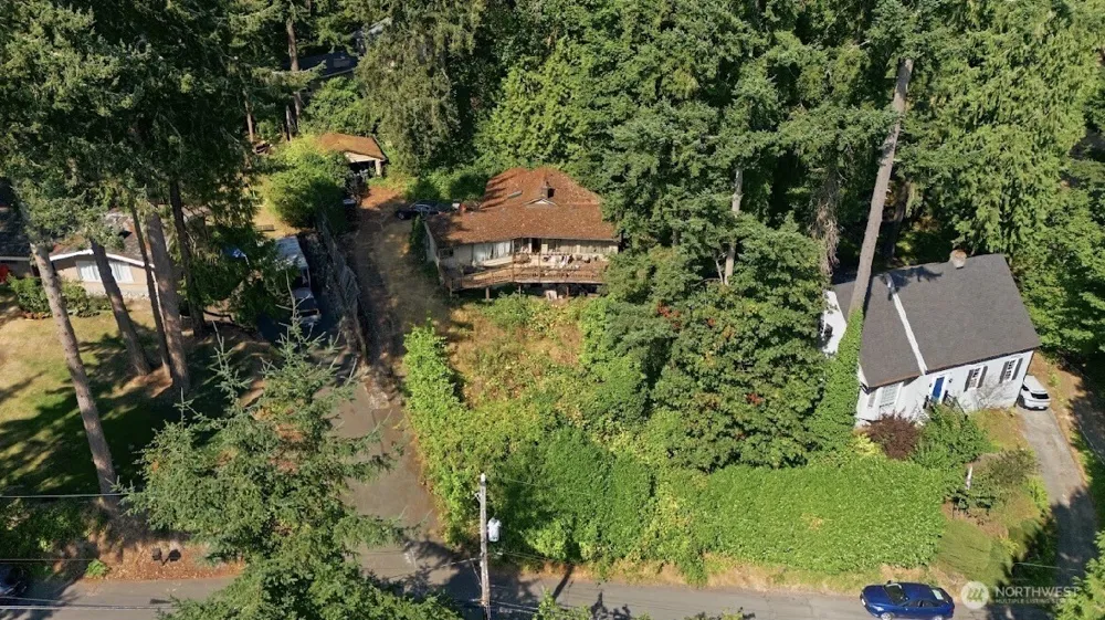 17115 32nd Ave NE Lake Forest Park, WA 98155