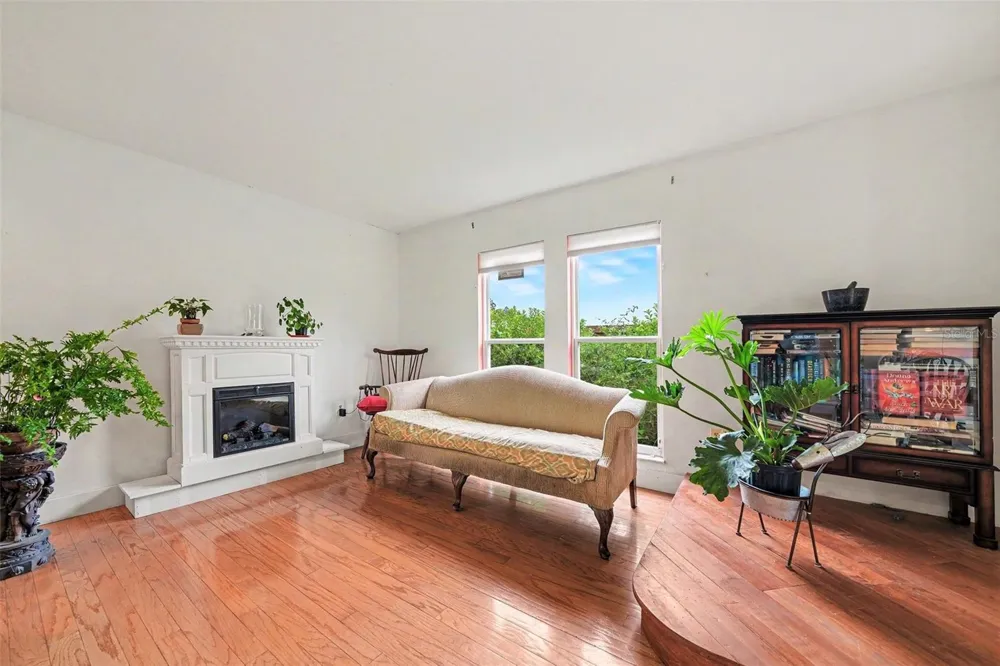 102 DORCHESTER SQUARE Lake Mary, FL 32746