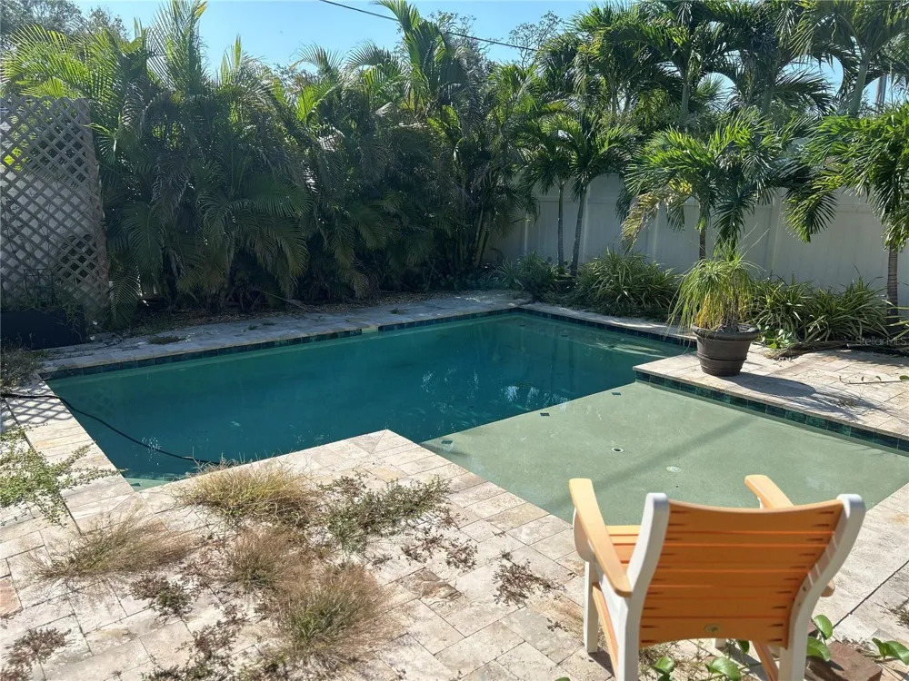 3008 DUPONT STREET S Gulfport, FL 33707