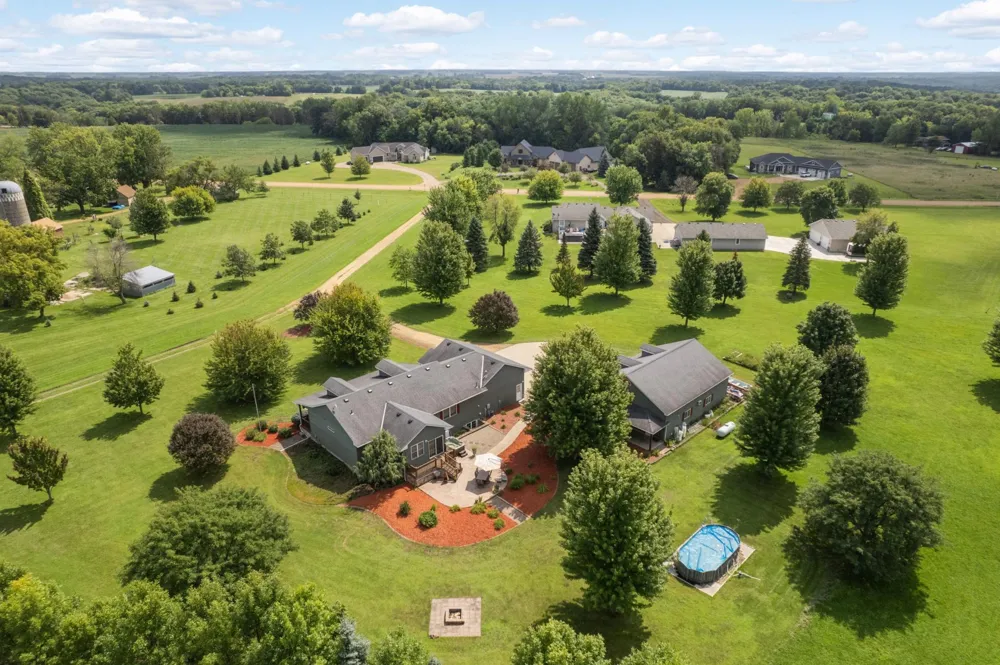 423 Doppy Lane Le Sueur, MN 56058