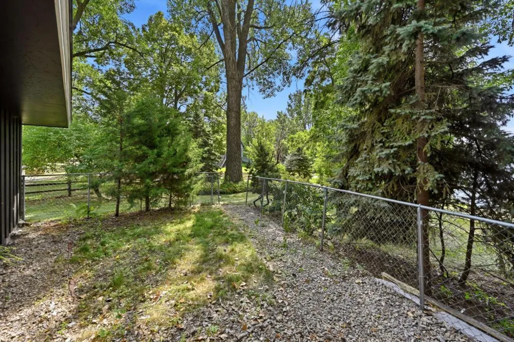 12275 W Timber Lane Maple Grove, MN 55369