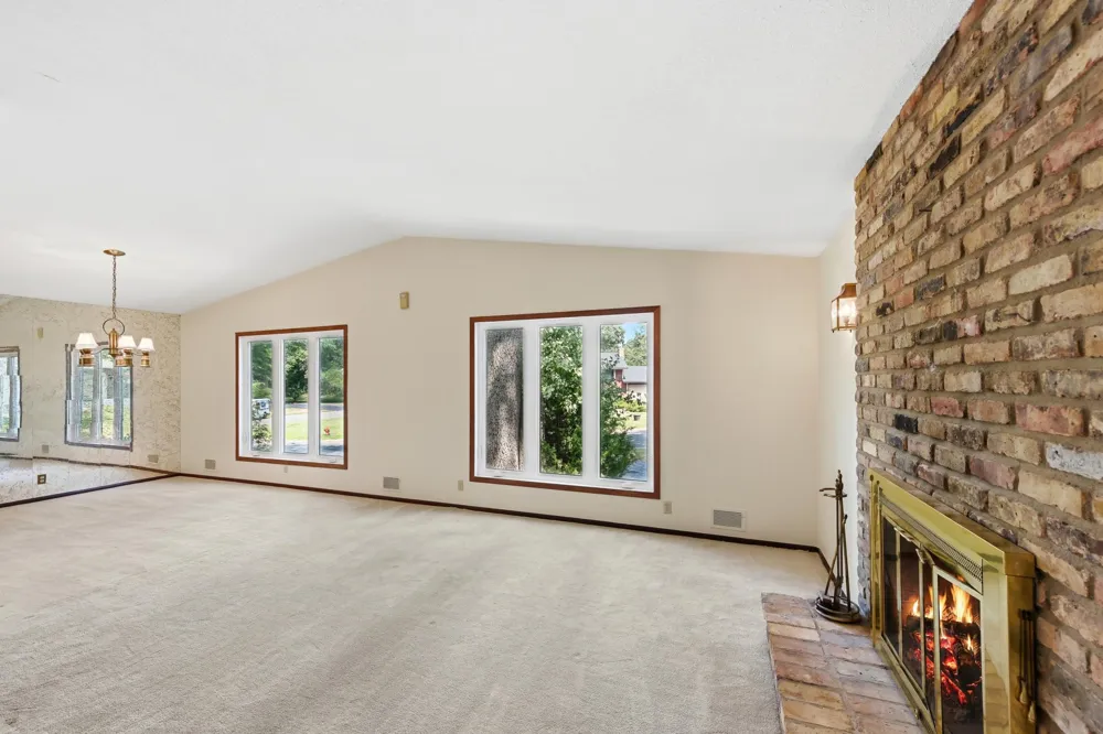 12275 W Timber Lane Maple Grove, MN 55369