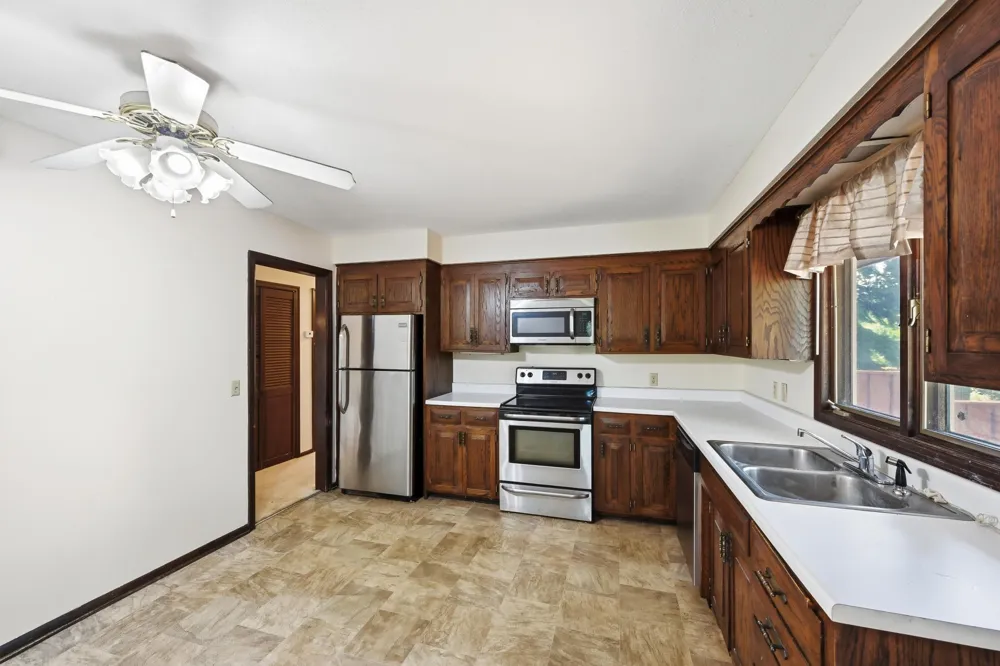 12275 W Timber Lane Maple Grove, MN 55369