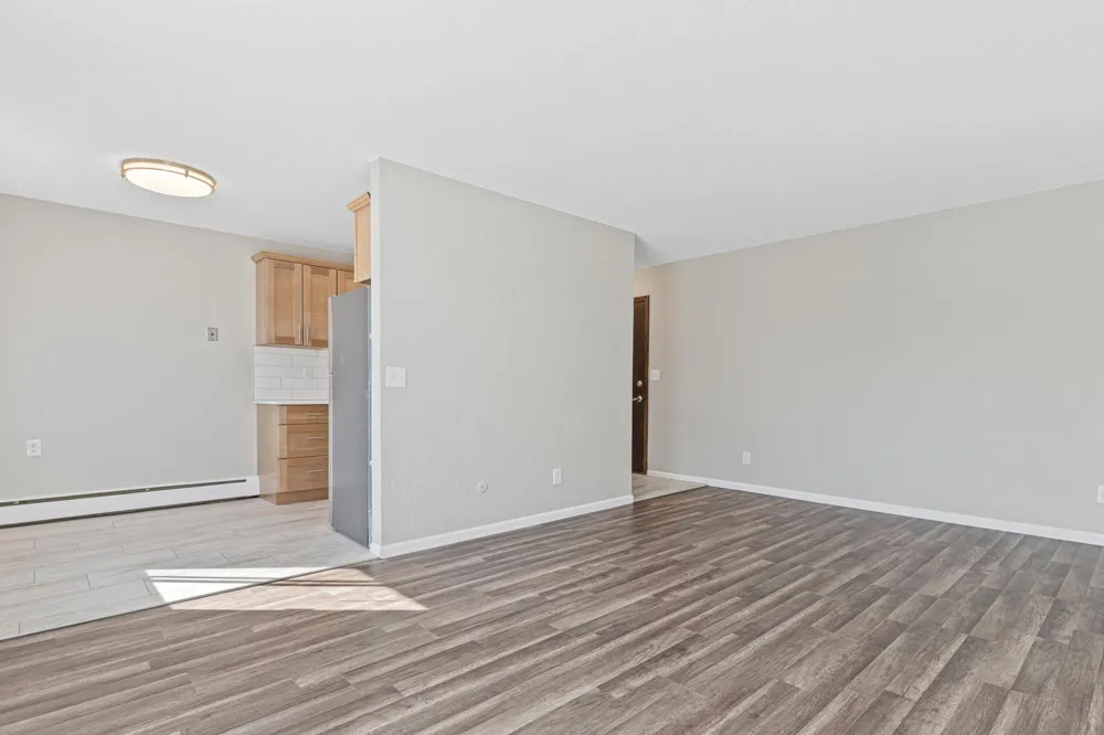 2210 Eldridge Ave E #201 North Saint Paul, MN 55109