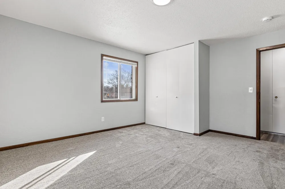 2210 Eldridge Ave E #203 North Saint Paul, MN 55109
