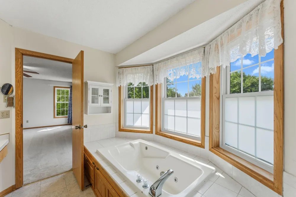 8020 Hidden Court Chanhassen, MN 55317