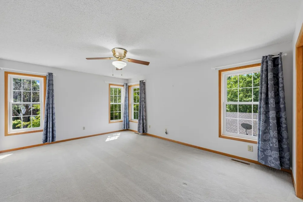 8020 Hidden Court Chanhassen, MN 55317