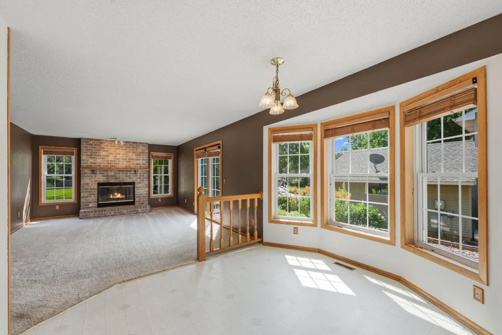 8020 Hidden Court Chanhassen, MN 55317