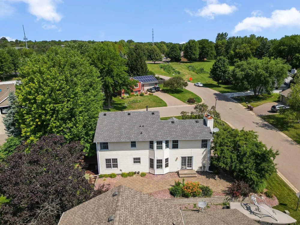 8020 Hidden Court Chanhassen, MN 55317