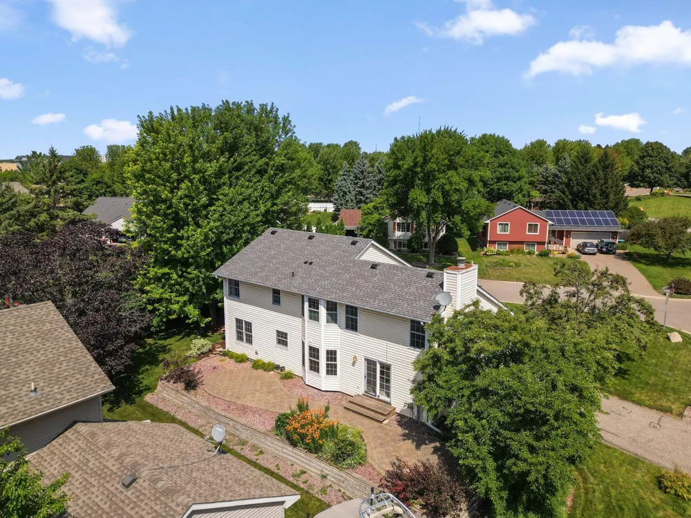 8020 Hidden Court Chanhassen, MN 55317