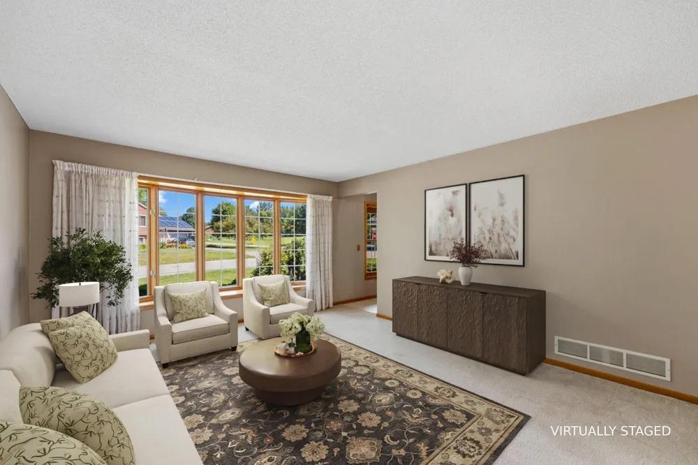 8020 Hidden Court Chanhassen, MN 55317