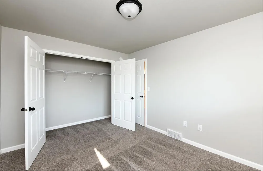7284 30th Street S Fargo, ND 58104