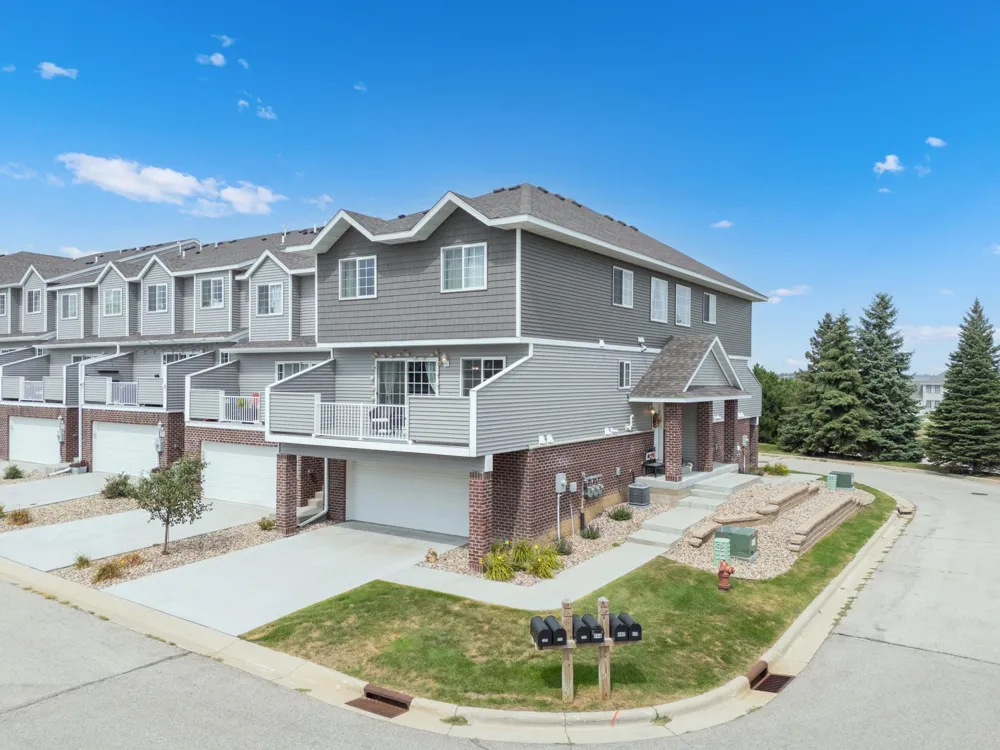 705 Shardlow Place NE Byron, MN 55920