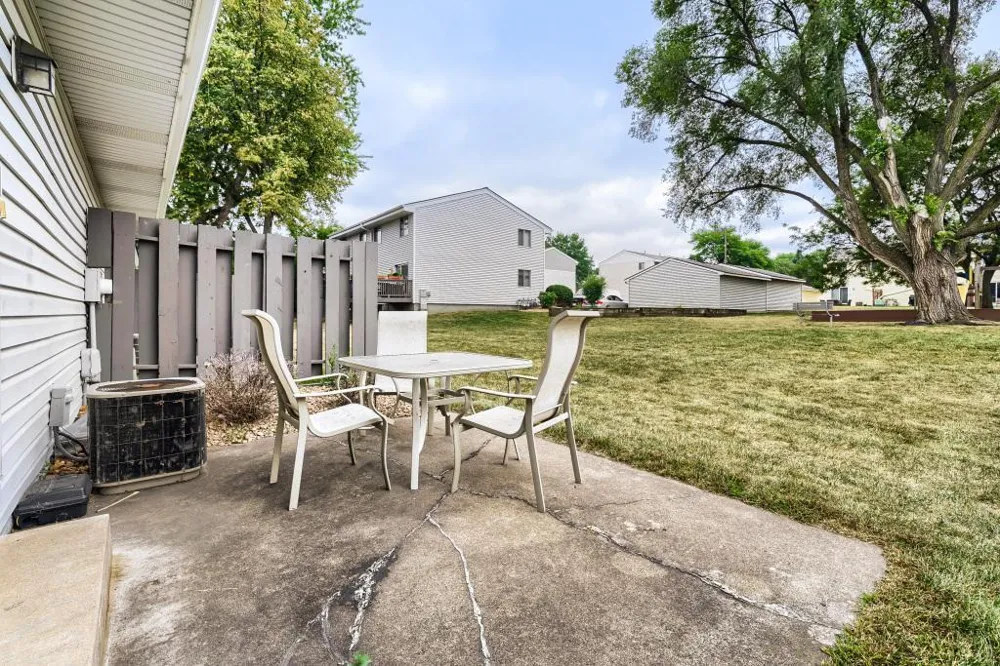 2342 Dorland Place E Maplewood, MN 55119