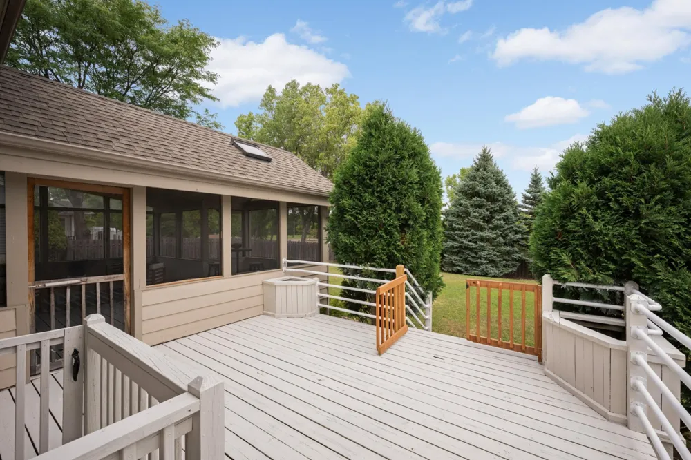 5410 Teakwood Lane Plymouth, MN 55442