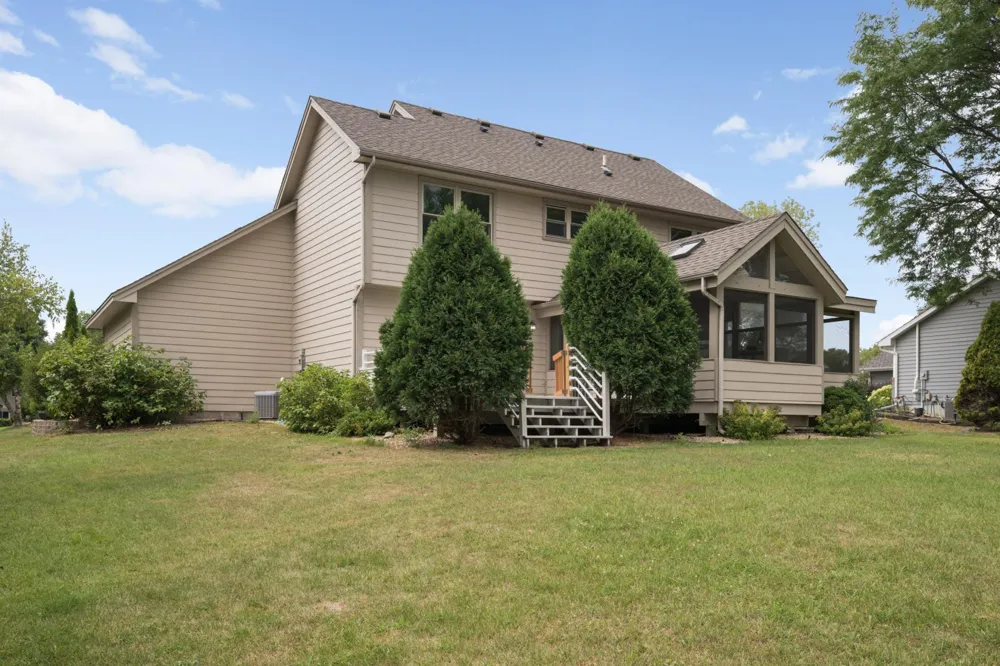 5410 Teakwood Lane Plymouth, MN 55442