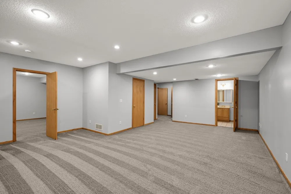 5410 Teakwood Lane Plymouth, MN 55442