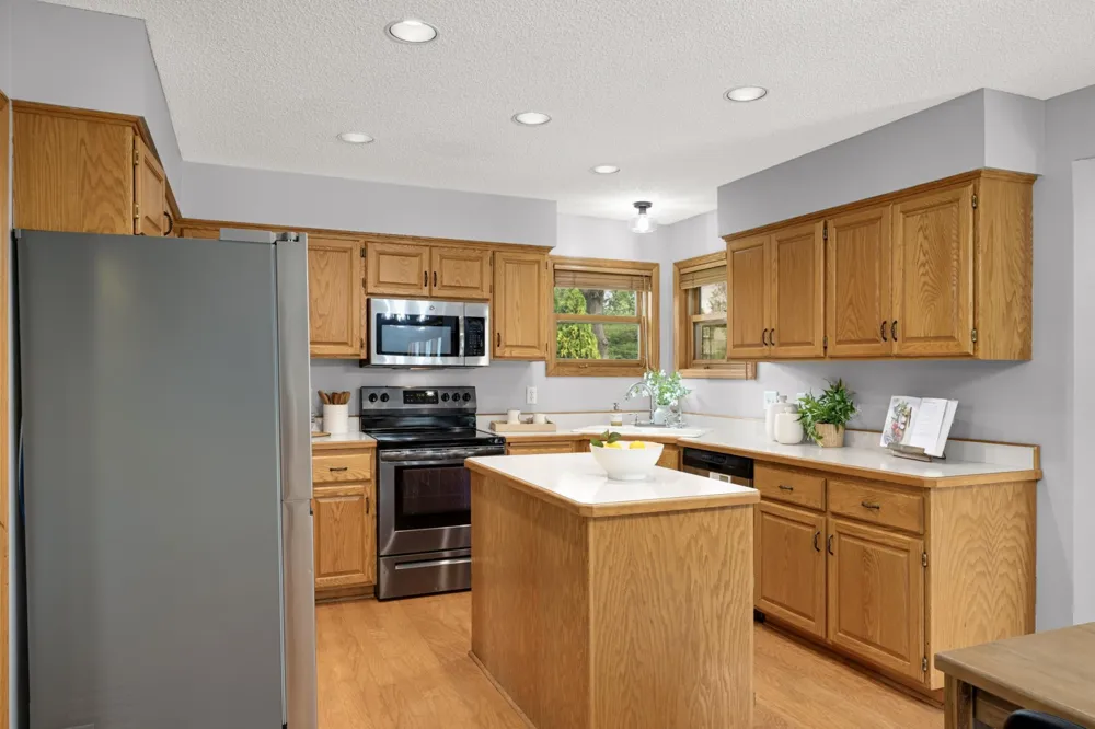 5410 Teakwood Lane Plymouth, MN 55442