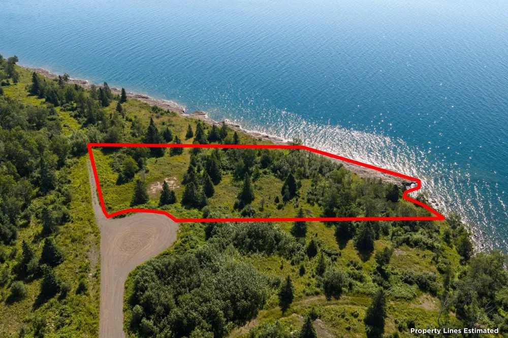 XXXX E Stanley Rd Two Harbors, MN 55616