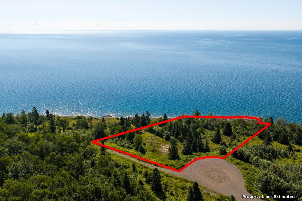 XXXX E Stanley Rd Two Harbors, MN 55616