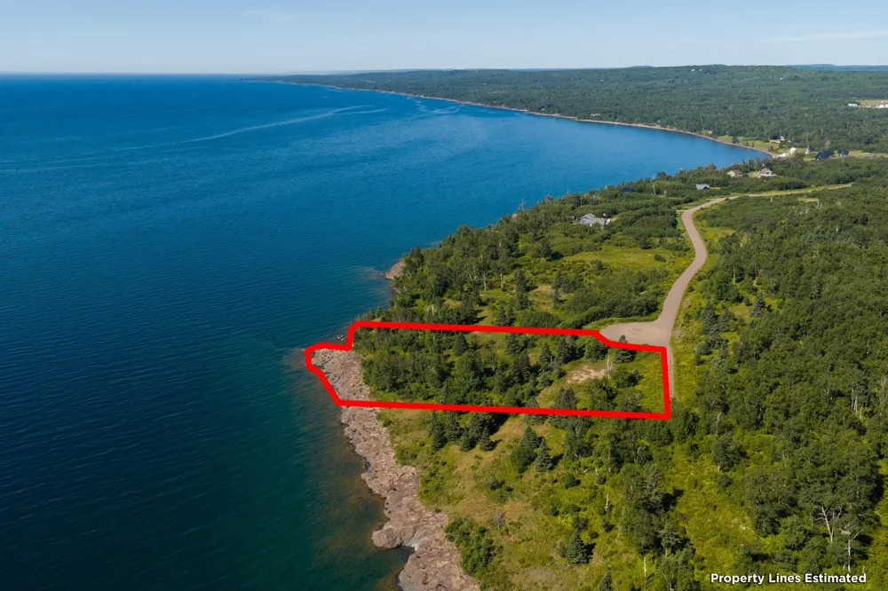 XXXX E Stanley Rd Two Harbors, MN 55616