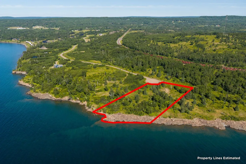 XXXX E Stanley Rd Two Harbors, MN 55616