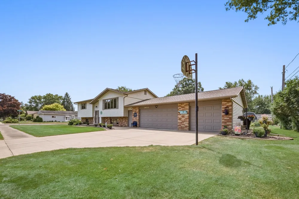 1401 Dover Street Chippewa Falls, WI 54729