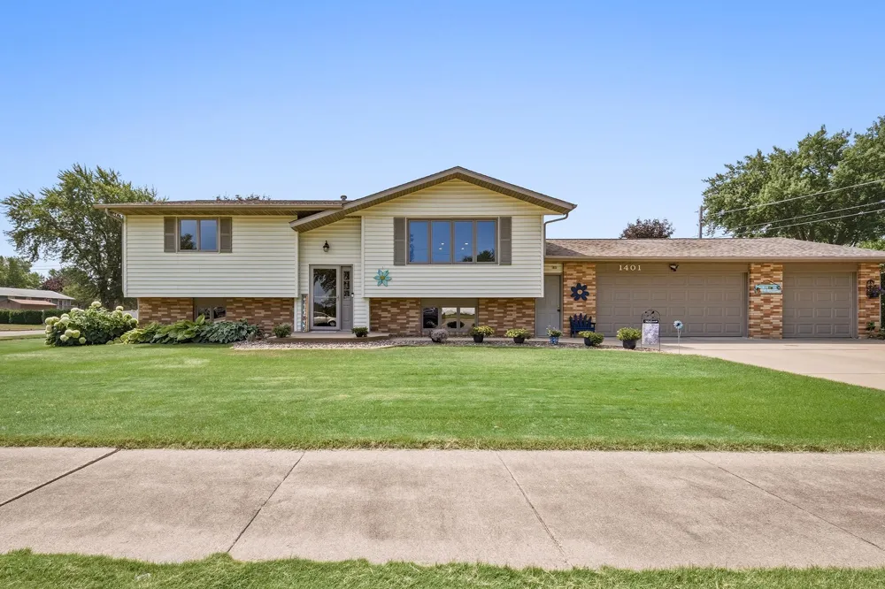 1401 Dover Street Chippewa Falls, WI 54729
