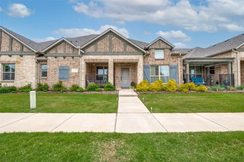 1130 Foxglove Lane