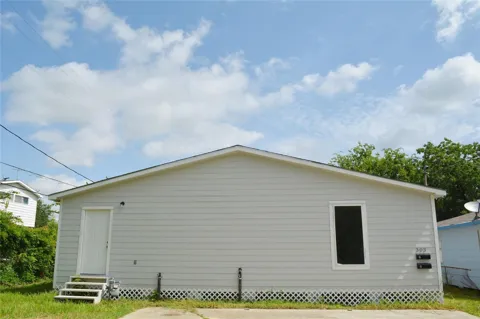 303 Gans Street #A