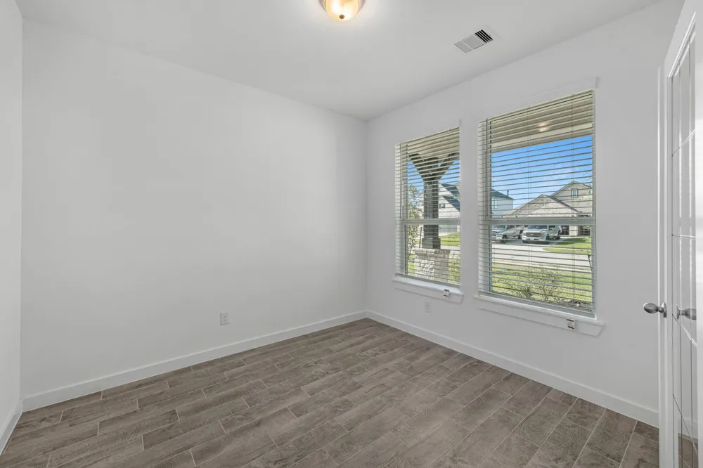 76 Shining Point Drive Waller, TX 77484