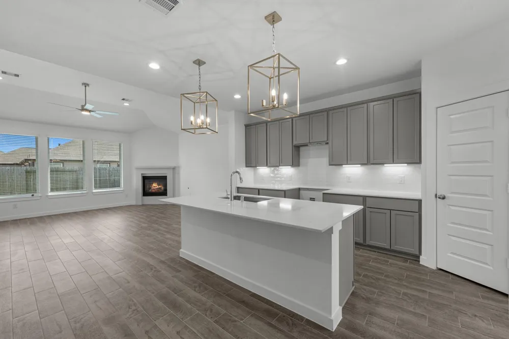 76 Shining Point Drive Waller, TX 77484