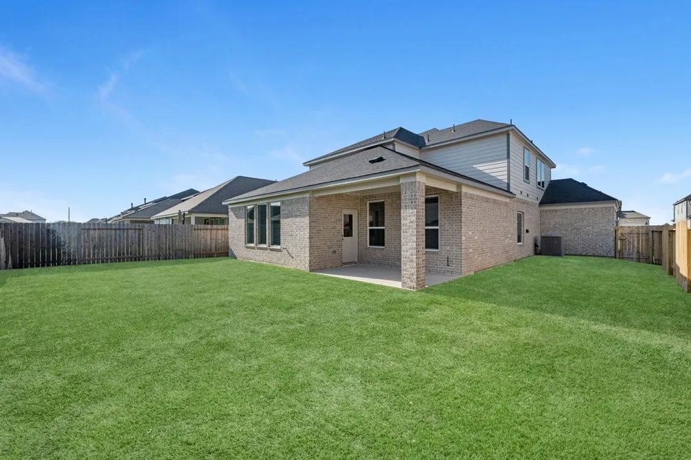 76 Shining Point Drive Waller, TX 77484