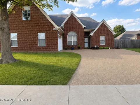 3158 S Pinetree Loop