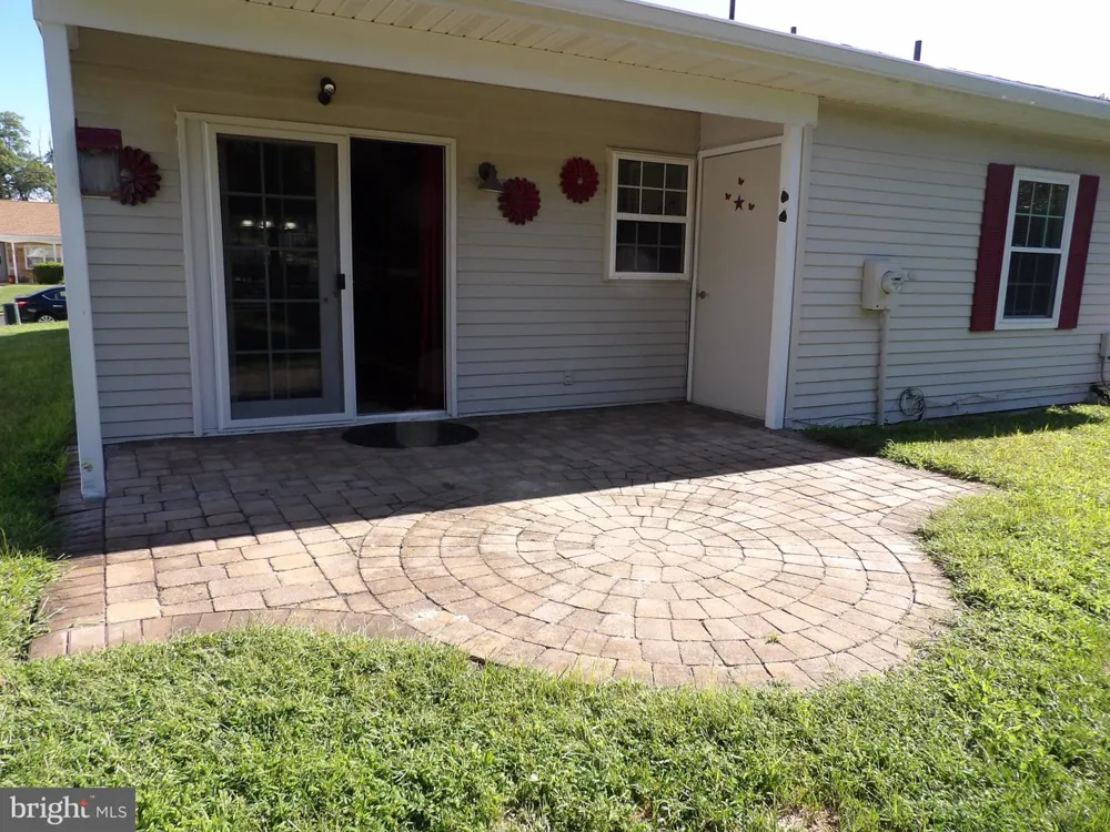 87 KINGSTON WAY Southampton, NJ 08088