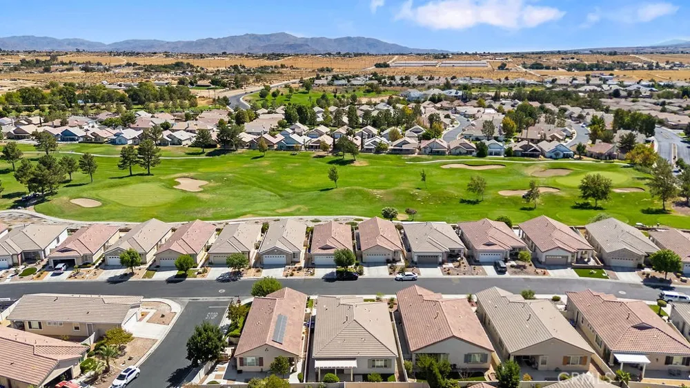 11166 Avonlea Apple Valley, CA 92308