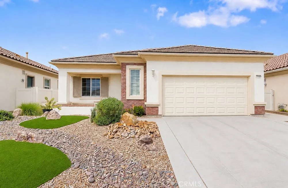 11166 Avonlea Apple Valley, CA 92308