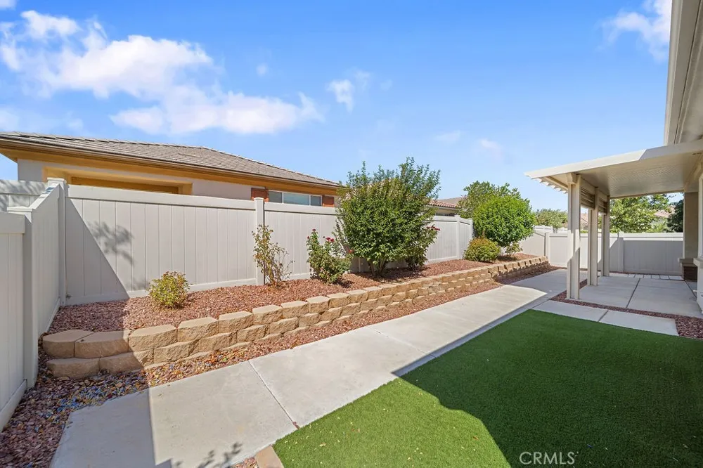 11166 Avonlea Apple Valley, CA 92308
