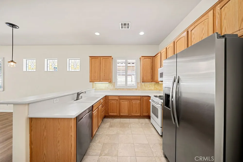 11166 Avonlea Apple Valley, CA 92308