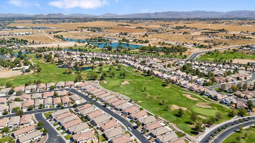 11166 Avonlea Apple Valley, CA 92308