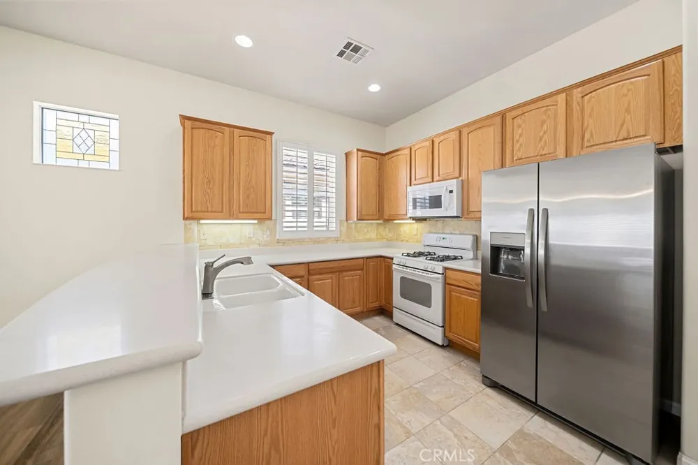 11166 Avonlea Apple Valley, CA 92308