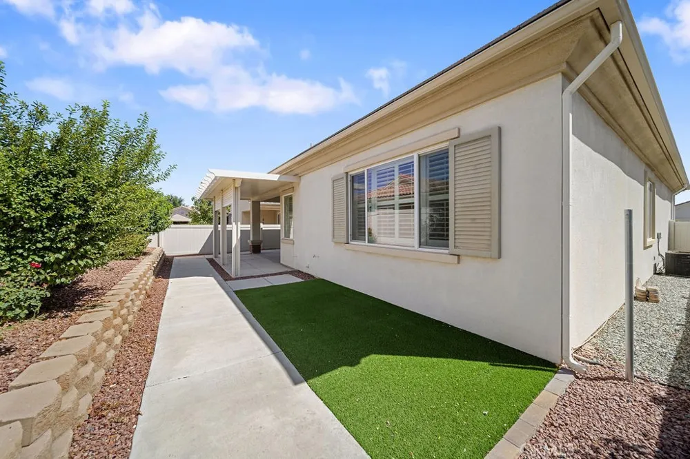 11166 Avonlea Apple Valley, CA 92308