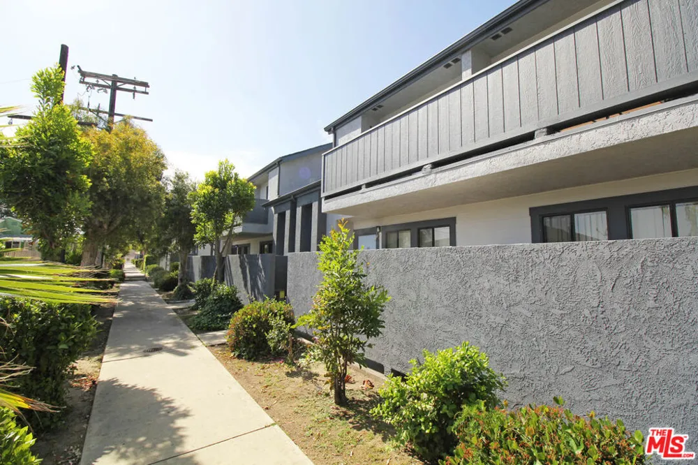 4180 Marlton Avenue #30 Los Angeles, CA 90008