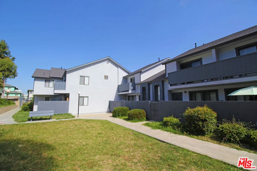 4180 Marlton Avenue #30 Los Angeles, CA 90008