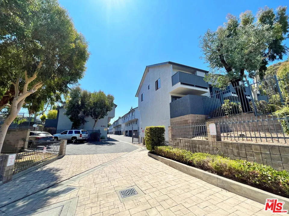 4180 Marlton Avenue #30 Los Angeles, CA 90008