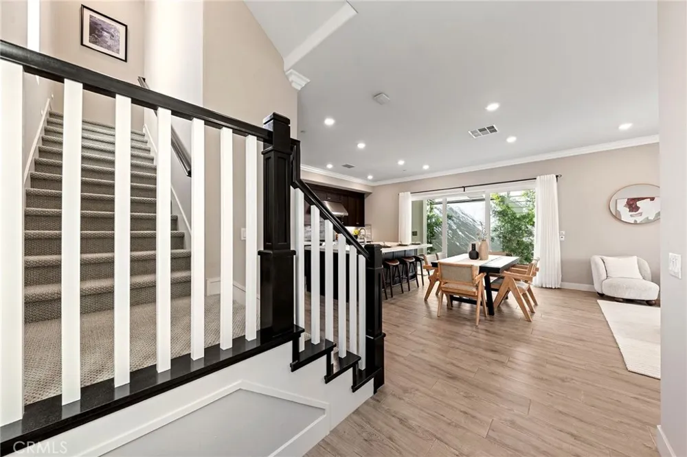 112 Spiral Irvine, CA 92618